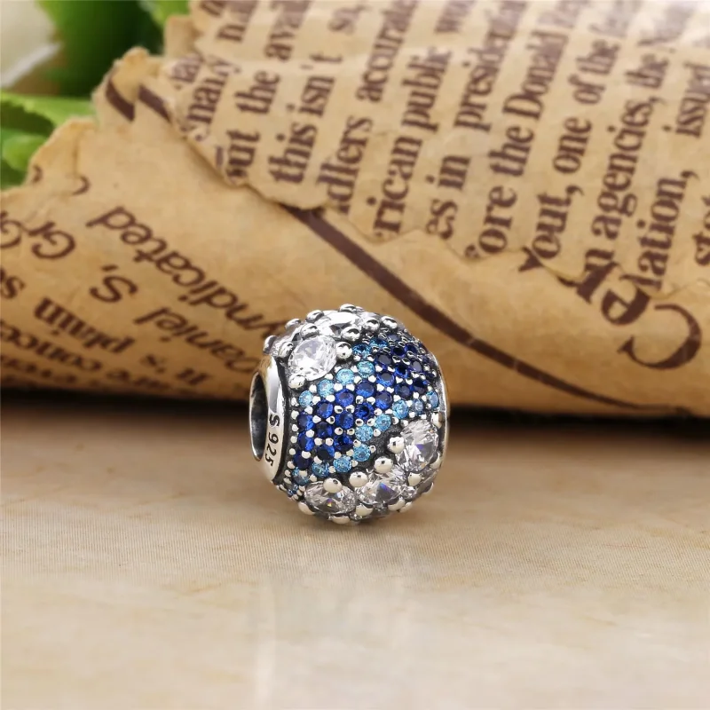 (slika za) PANDORA Blue Enchanted Pavé Charm, Blue Clear CZ - 797032NABMX - Ogled 4