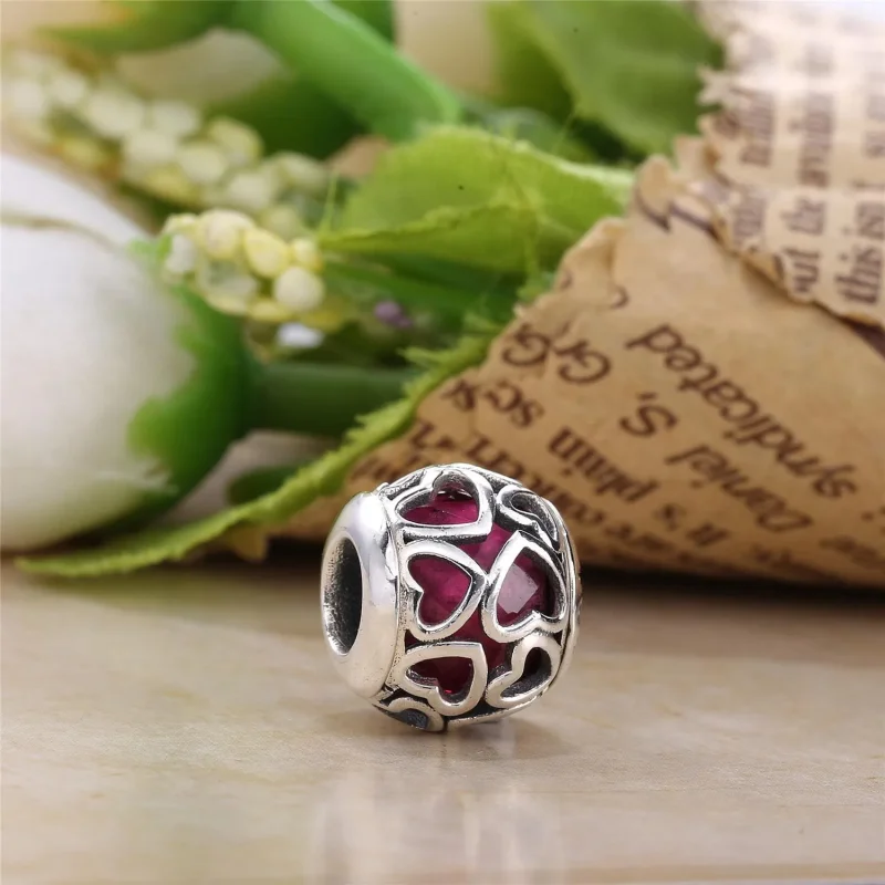 (slika za) PANDORA Cerise Encased in Love Charm, Cerise Crystal - 792036NCC - Ogled 2