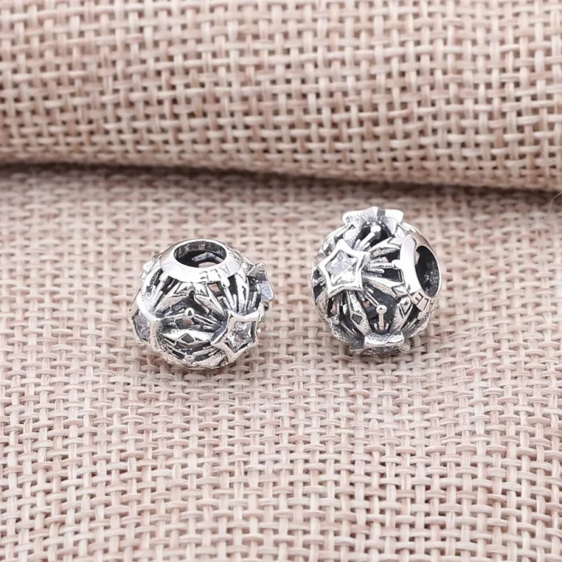 (slika za) PANDORA Disney Frozen Snowflake Openwork Srebrni obesek s kubičnim obeskom - 791 - Ogled 3
