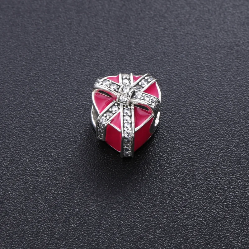 (slika za) PANDORA Gifts of Love Charm, Magenta Enamel Clear CZ - 792047CZ - Ogled 2