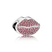 PANDORA Kiss More Charm, rdeča CZ - 796562CZR PANDORA Kiss More Charm, rdeča CZ - 796562CZR
