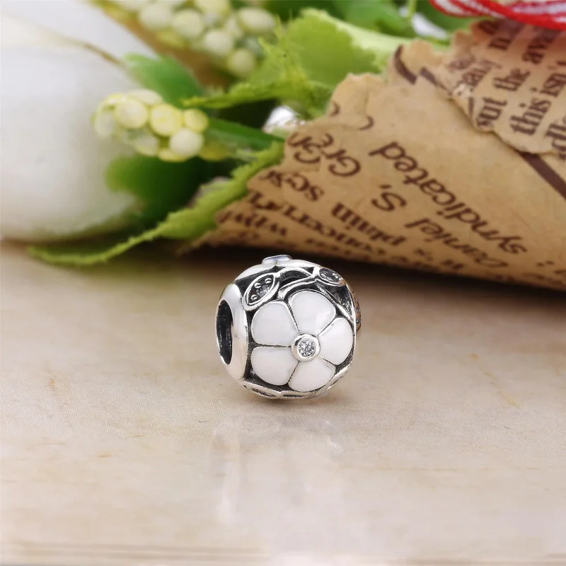 (slika za) PANDORA Luminous Florals Charm, Mother-Of-Pearl Clear CZ - 791894MOP - Ogled 2