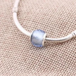 PANDORA Modri obesek Petite Facets - 791499SBQ