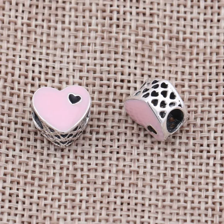 PANDORA obesek Sweet Love Heart Charm - 791812EN40