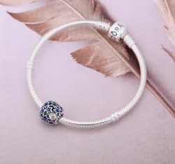 PANDORA Obesek za nočno nebo - 791371CZ