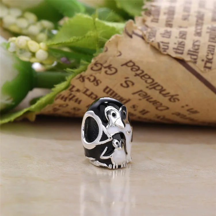 PANDORA Penguin family Charm, črni emajl - 791404EN60