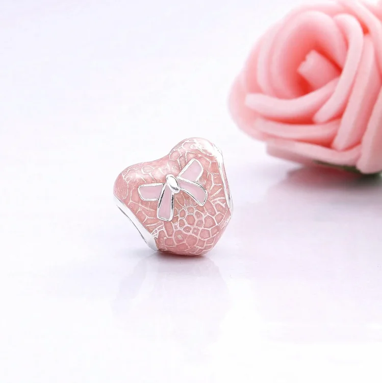 PANDORA Pink Bow Lace Heart Charm, Transparent Misty Rose nežno roza emajl - 792044ENMX