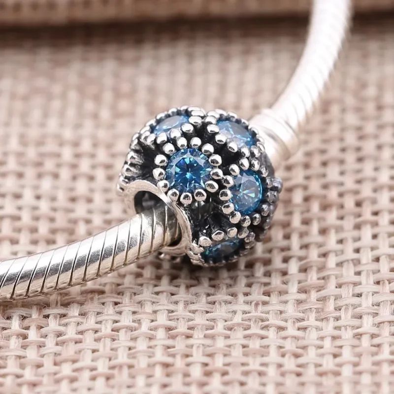 (slika za) PANDORA Teal Openwork Sparkles Sparkles Charm - 791296MCZ - Ogled 2
