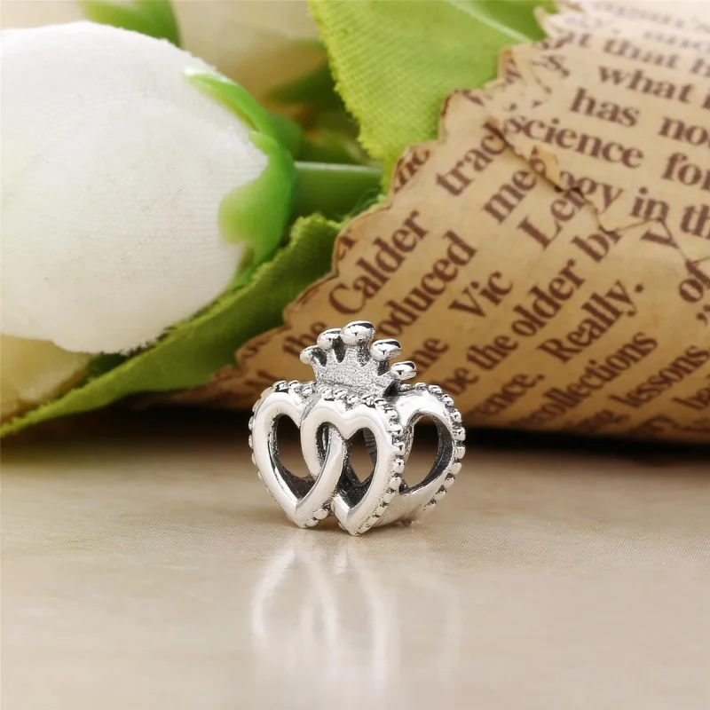 (slika za) PANDORA United Regal Hearts Charm - 797670 - Ogled 3
