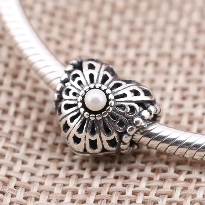 (slika za) PANDORA Vintage Heart, obesek iz belih biserov - 750822P - Ogled 3