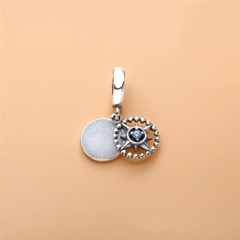(slika za) Viseči obesek z vrtnico kompasa PANDORA, srebrni emajl in ciansko modri kristali - Ogled 3
