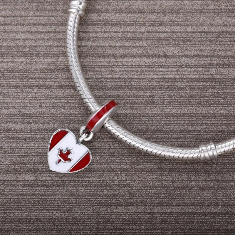 (slika za) Viseči obesek za zastavo v obliki srca PANDORA Kanada, rdeče bel emajl - 791954E - Ogled 4