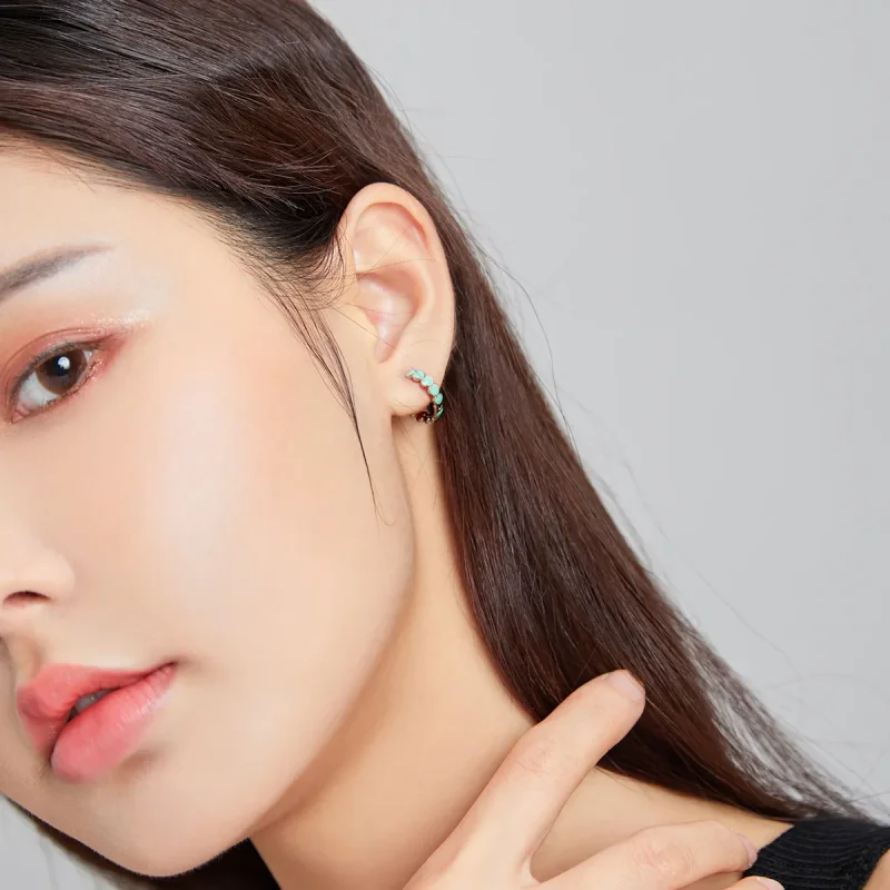 (slika za) Obročasti uhani s srebrnimi srčki v stilu Pandora - SCE1052-TQ - Ogled 3