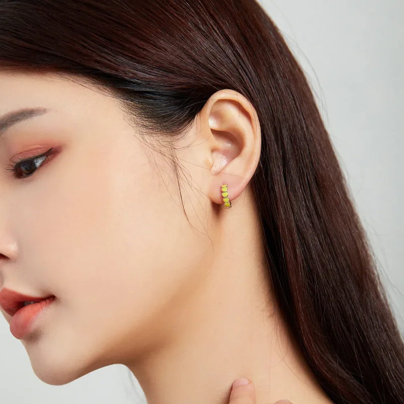 (slika za) Obročasti uhani s srebrnimi srčki v stilu Pandora - SCE1052-YE - Ogled 3