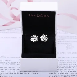 PANDORA Čipkasti uhani s cvetličnimi marjeticami - 290692