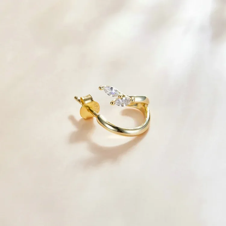 Pandora Style 18ct pozlačeni diamantni obročasti uhani - SCE1080
