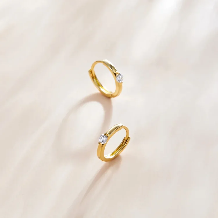 Pandora Style 18ct pozlačeni sijoči diamantni obročasti uhani - SCE1050-B