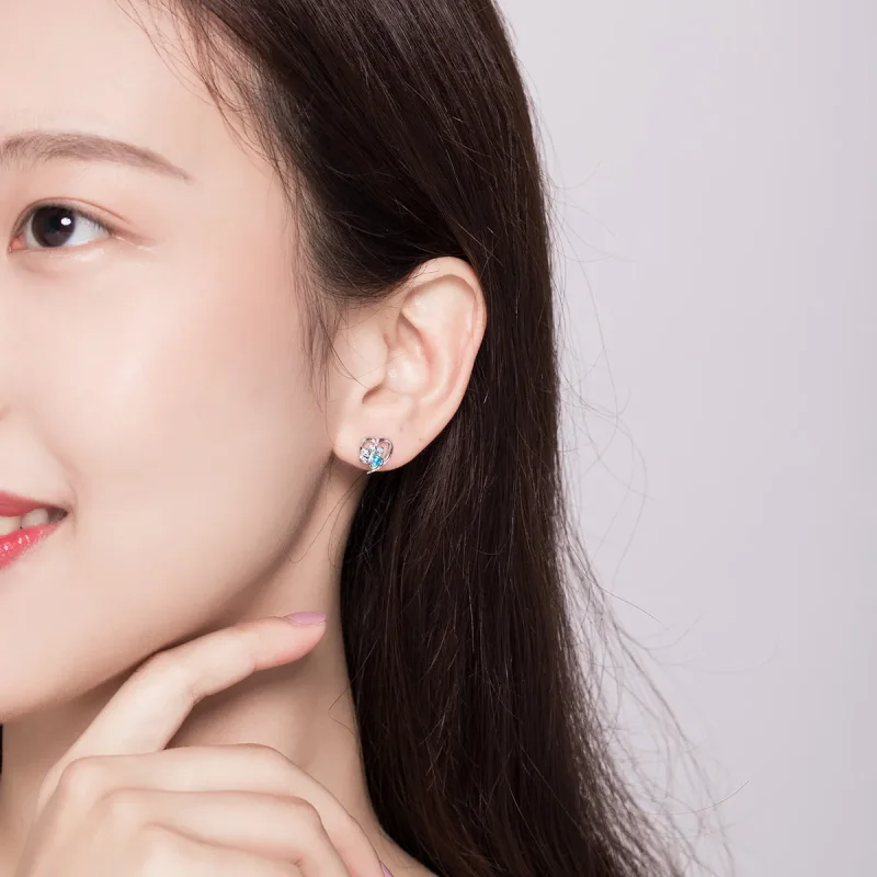 (slika za) Srebrni uhani s srčki v obliki skrbne pasje tačke Pandora - SCE654 - Ogled 5