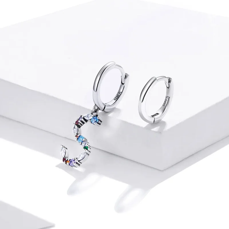 (slika za) Viseči uhani s pisano črko S v slogu Pandora - SCE1032 - Ogled 4