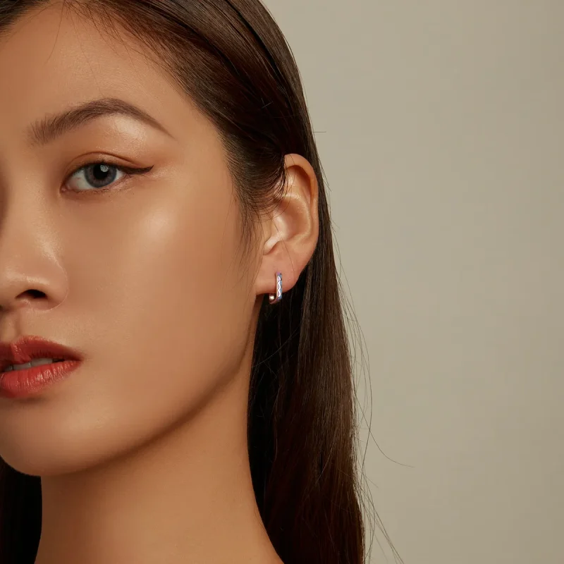 (slika za) Obročasti uhani v preprostem barvnem kontrastu v slogu Pandora - SCE1371-VT - Ogled 6