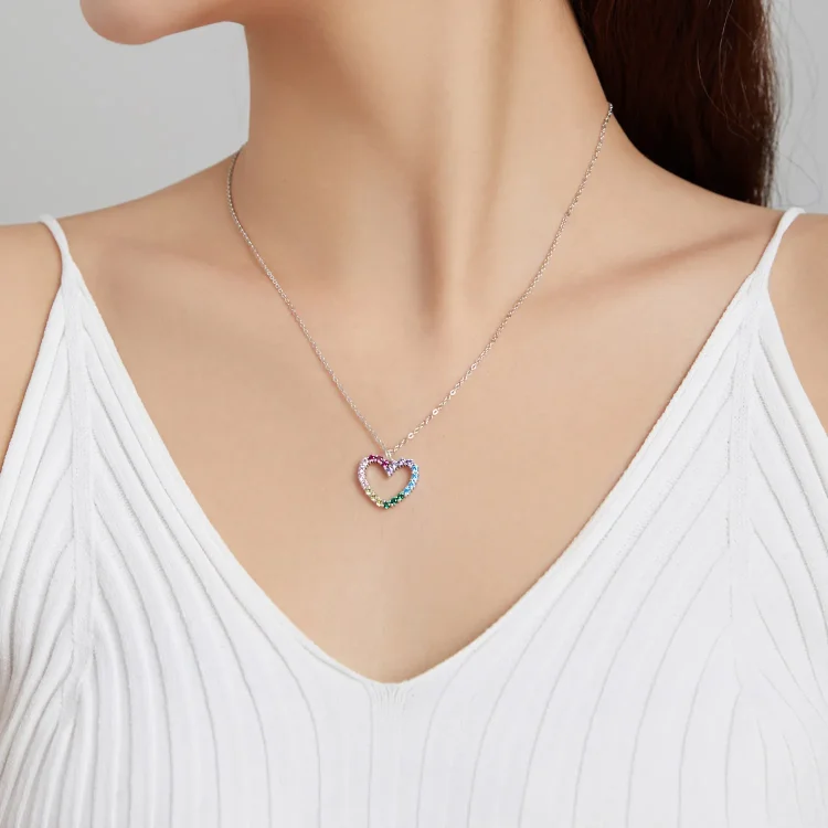 Srebrna ogrlica z obeskom v slogu Pandora Love of Rainbow - SCN449