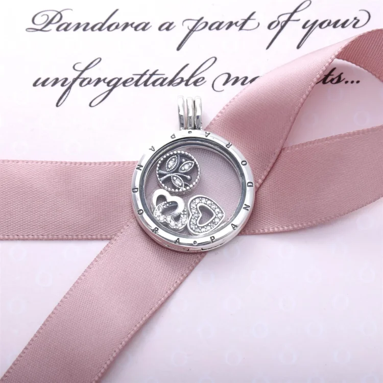 Velik lebdeči medaljon PANDORA in ogrlica Love & Family Petites - R800064