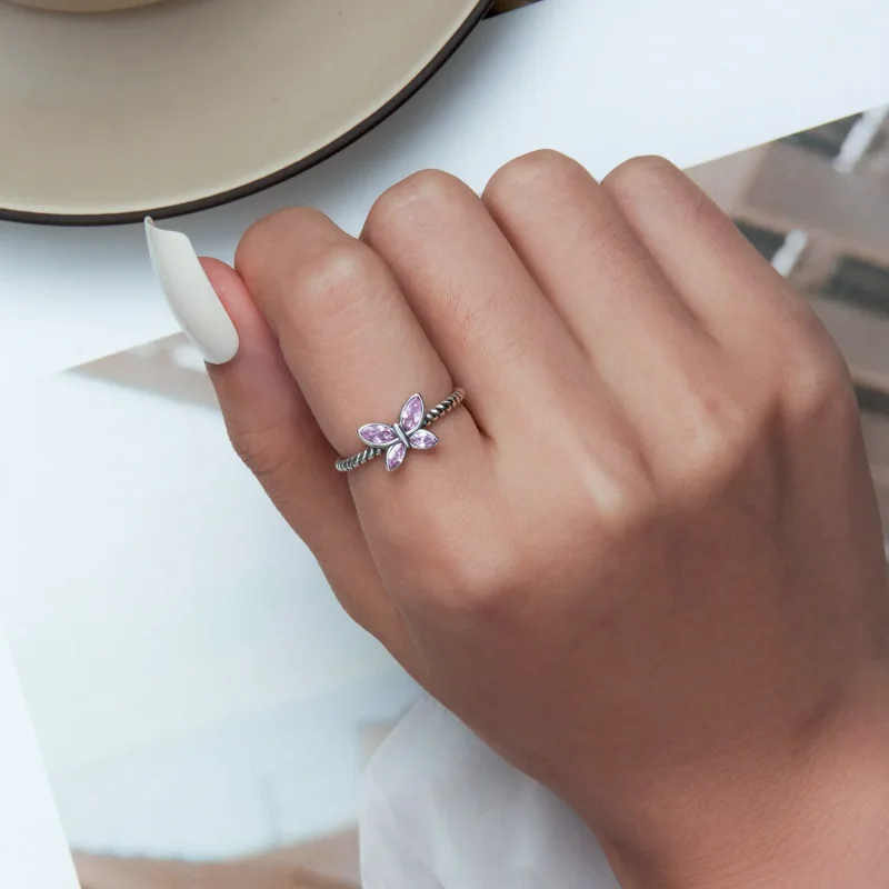 (slika za) Odprt prstan z rožnatim metuljem v slogu Pandora - SCR872 - Ogled 5