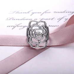 PANDORA Prstan z lesketajočo se vrtnico, prozoren Cz - 190951CZ