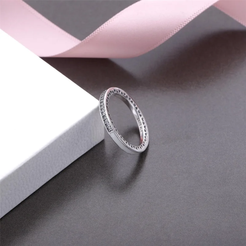 (slika za) Prstan s sijočimi srci iz PANDORE - 191011NCC - Ogled 6