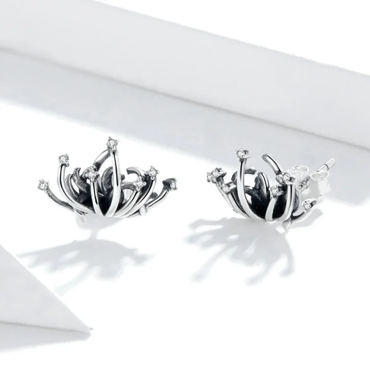 Pandora Style Lycoris radiata uhani z žebljički - SCE940