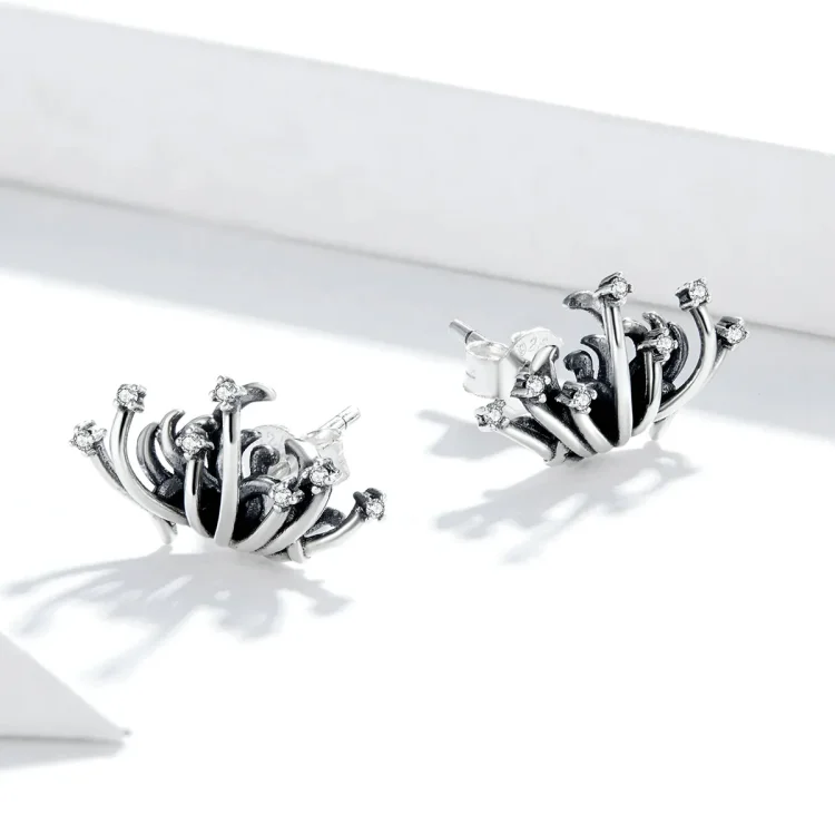 Pandora Style Lycoris radiata uhani z žebljički - SCE940